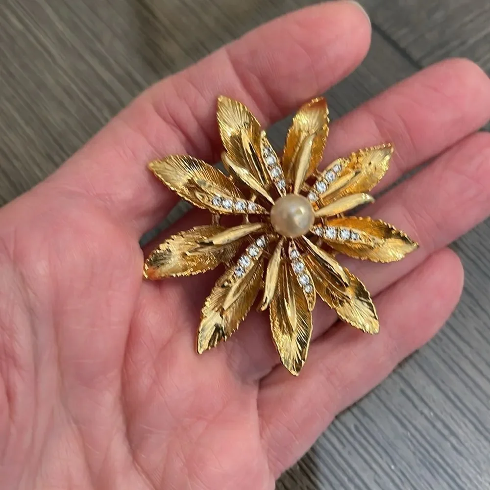 Vintage Gold-tone Floral Brooch with Pearl Accent & Rhinestones